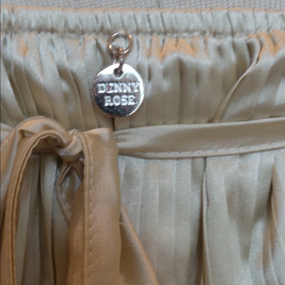 Denny Rose Halter Top - Picture 2 of 4